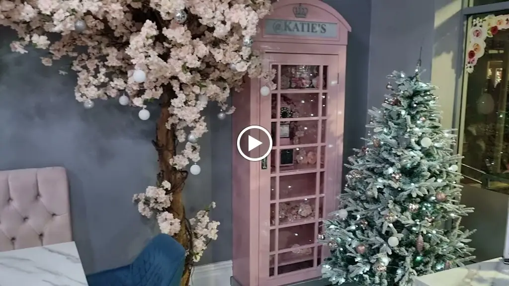 @Katie's - Eat /Drink / Socialize_Fleetwood_slider_image_2