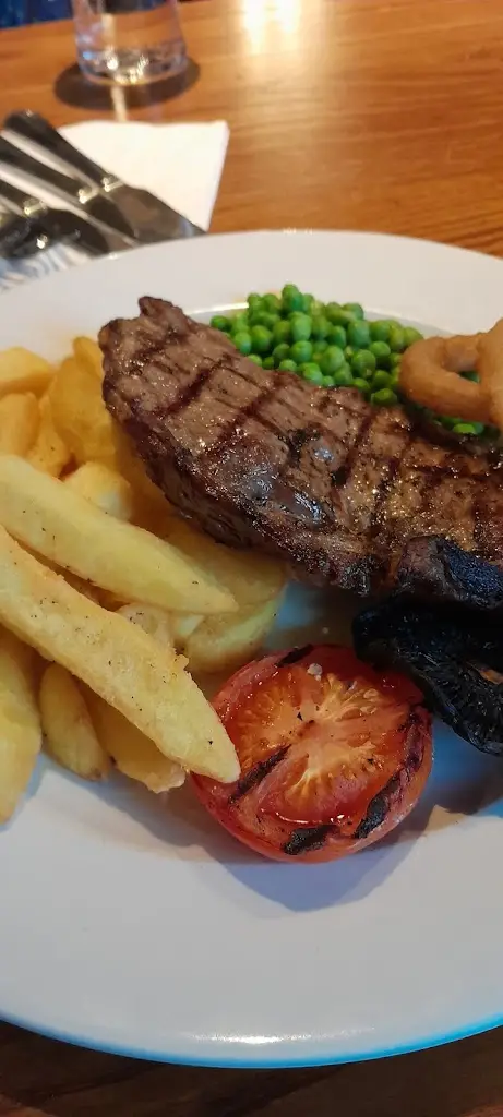 Menu_Three Lights_Fleetwood_image_6