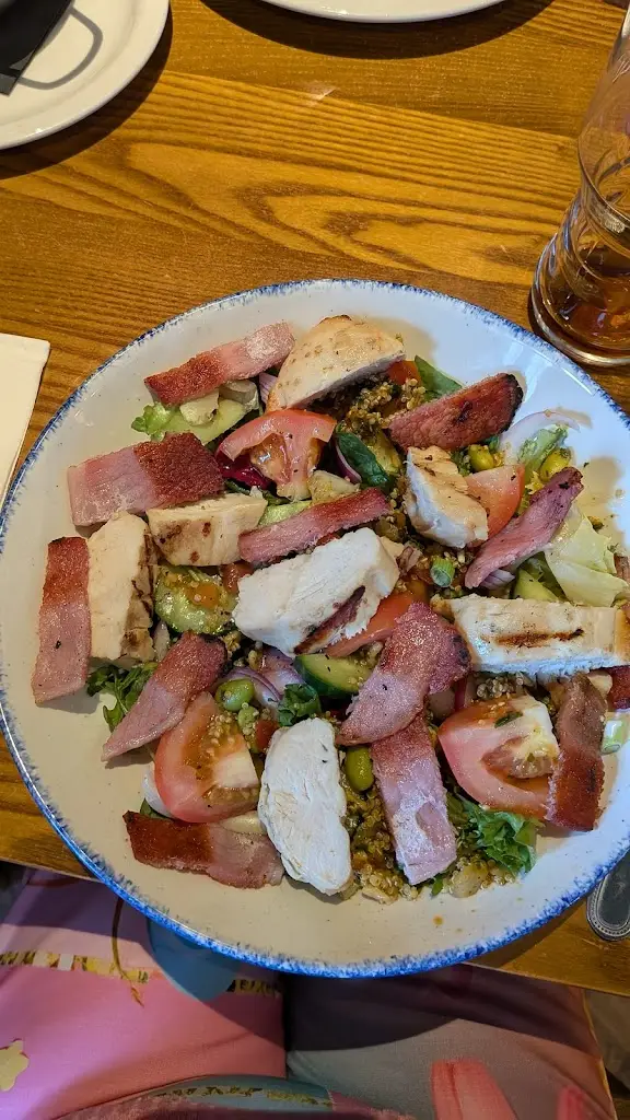 sally drayton_Three Lights_Fleetwood_review