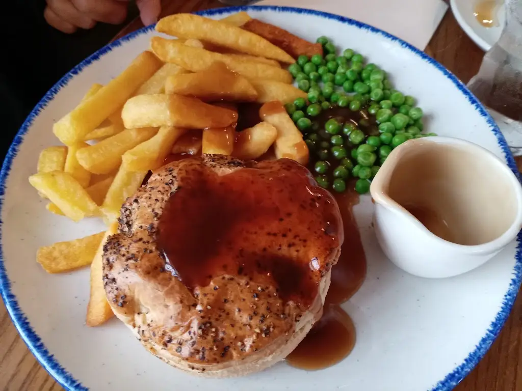 Tracy Murray_Three Lights_Fleetwood_review