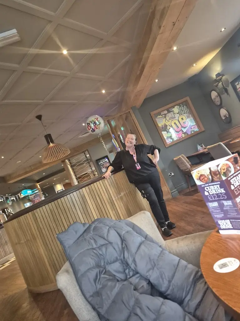 Lisa Kavanagh_Three Lights_Fleetwood_review