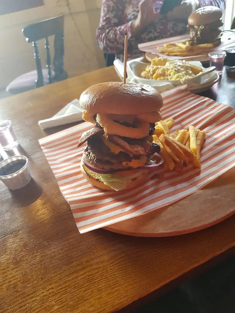 Menu_Bumble Bee_Flitwick_image_7