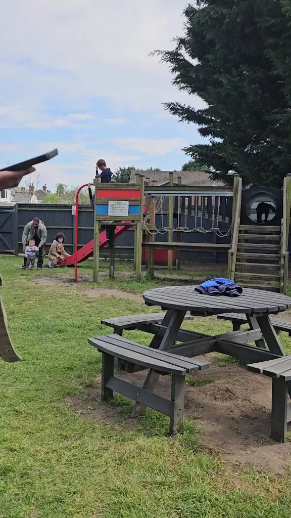 Rebecca Lewis_Blackbirds_Flitwick_review