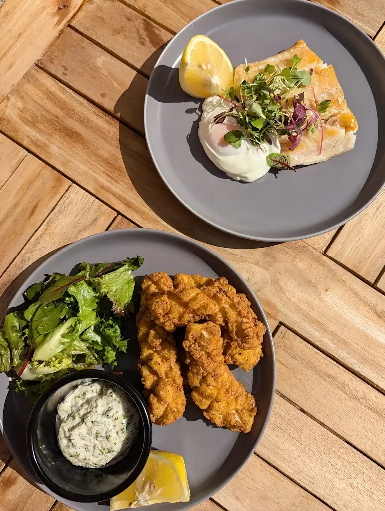 Rendezvous Café & Bar restaurant in Flitwick