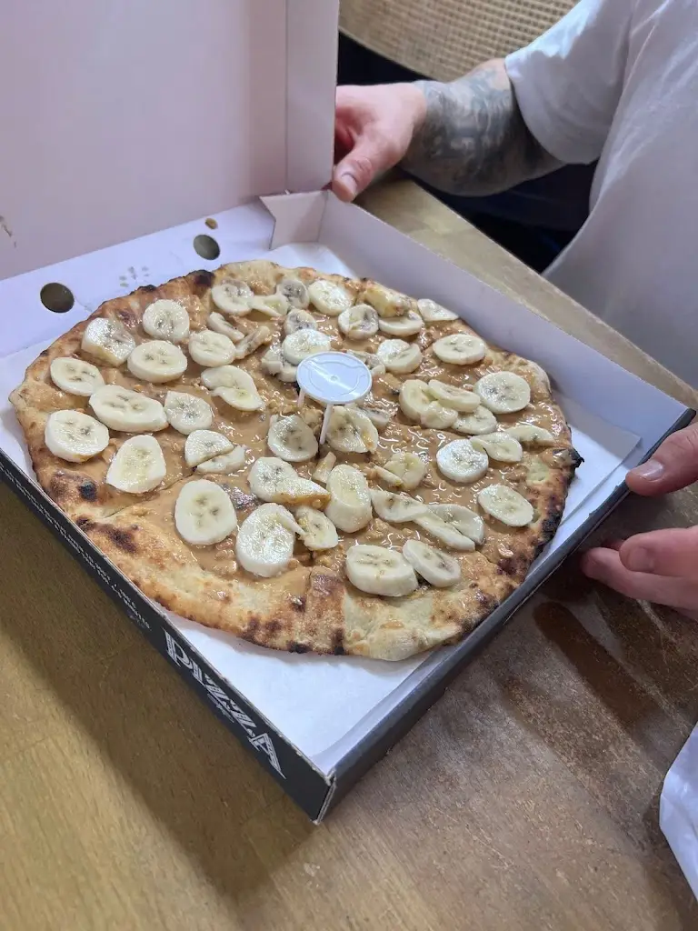 Bar Pizza Paris_Feast on Flavour_Flitwick_review