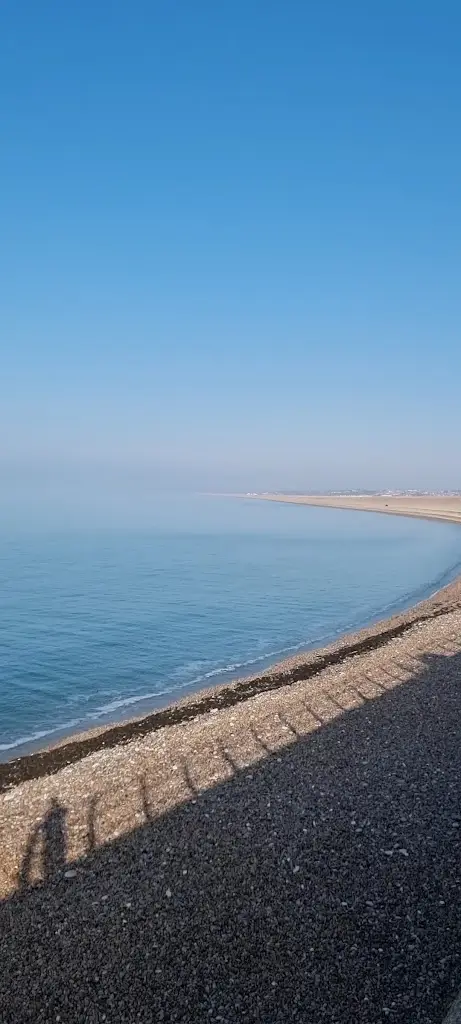 Hug Dealer_Quiddles Cafe_Fortuneswell_review