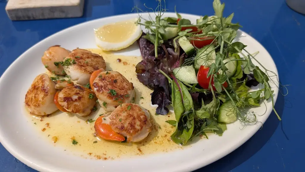 Quiddles Cafe_Fortuneswell_slider_image_3