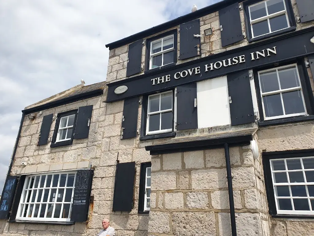 Peter Murphy_The Cove House Inn_Fortuneswell_review