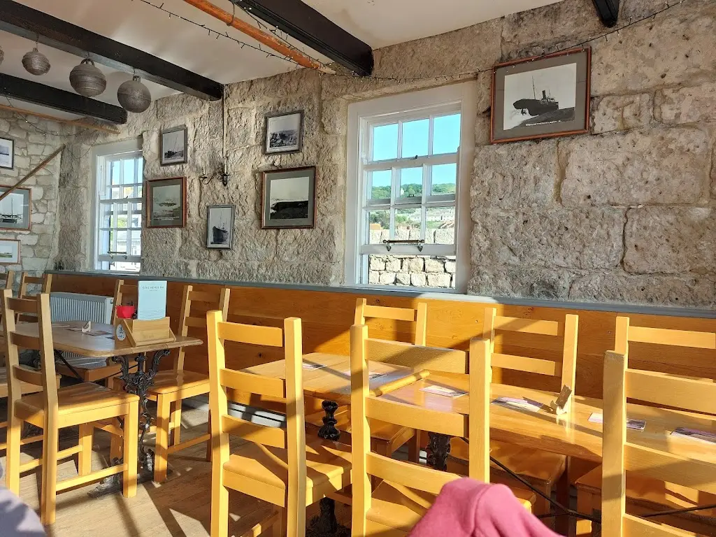 The Cove House Inn_Fortuneswell_slider_image_1