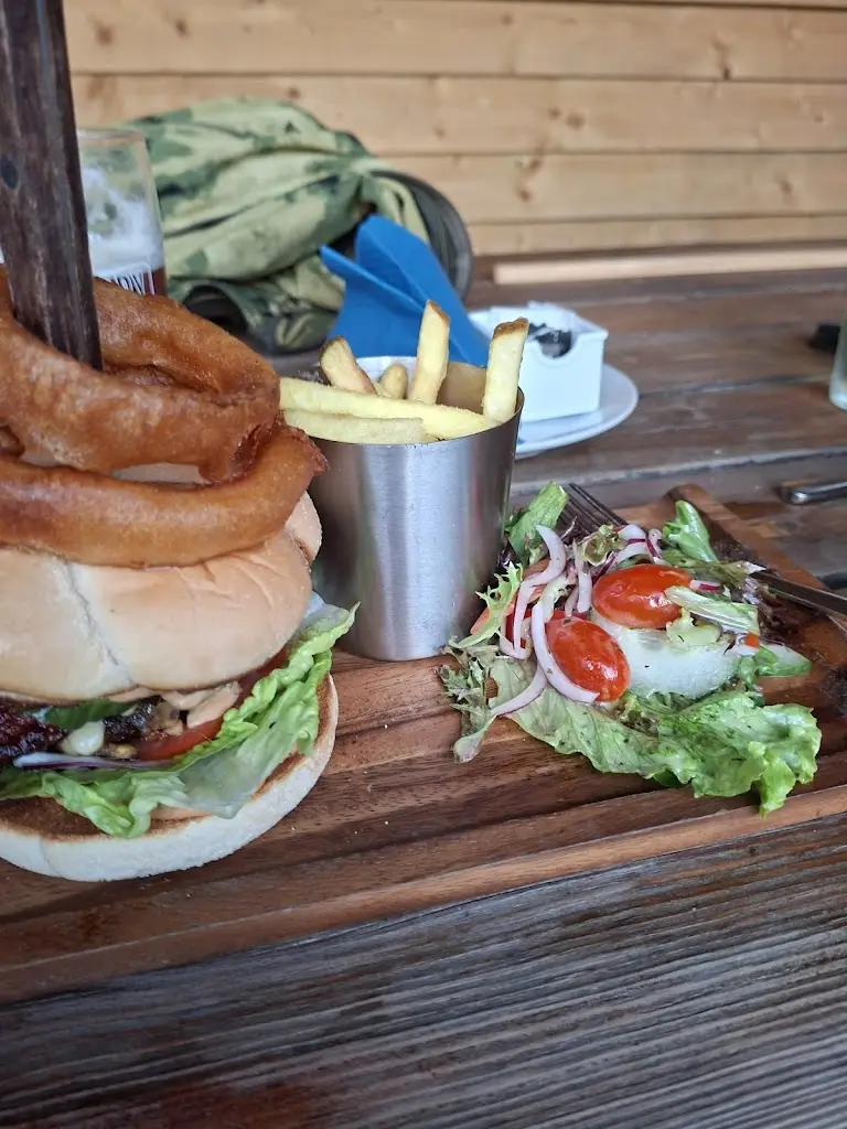 Paul Weavers_Dormy House_Foulsham_review