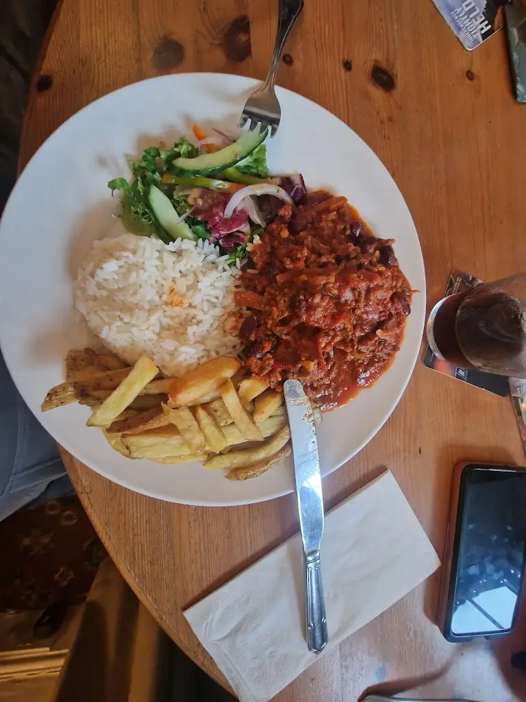 Menu_Victoria Inn_Four Lanes_image_6