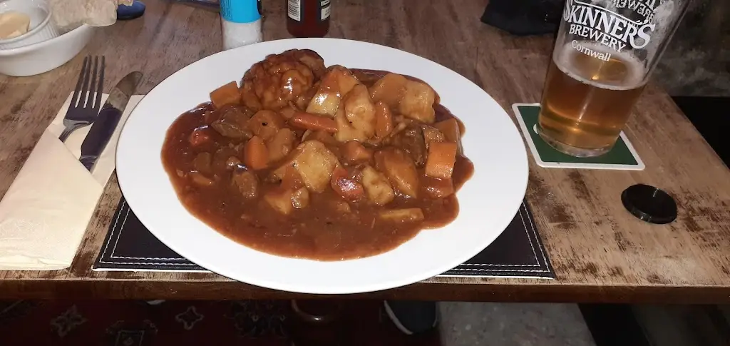 Menu_Victoria Inn_Four Lanes_image_7