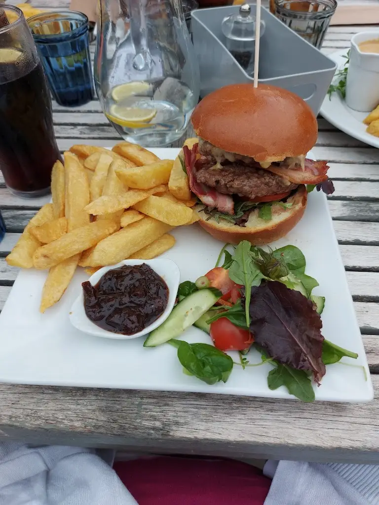 Menu_The George_Fordingbridge_image_8