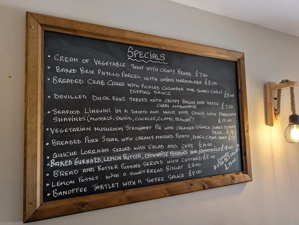 Menu_The Three Lions_Fordingbridge_image_1