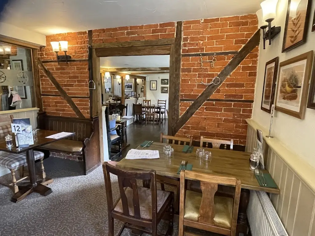 Cartwheel Inn_Fordingbridge_slider_image_1