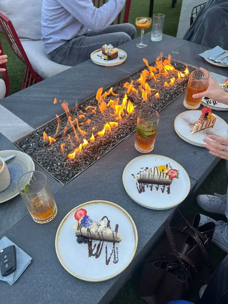 Heather Gunn_The Manor Aylesbury_Aylesbury_review