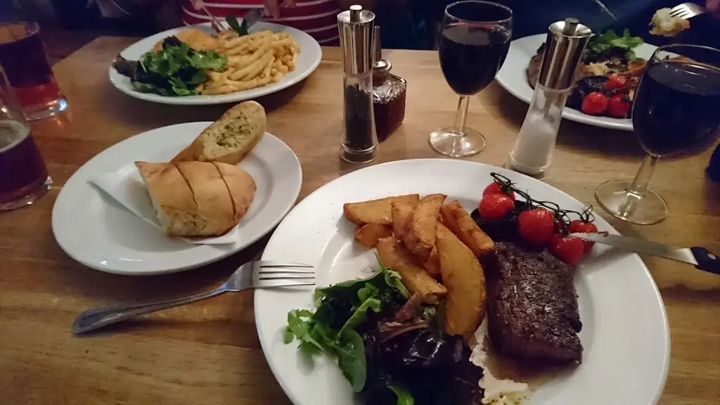 The Crown Inn_Fordingbridge_slider_image_3