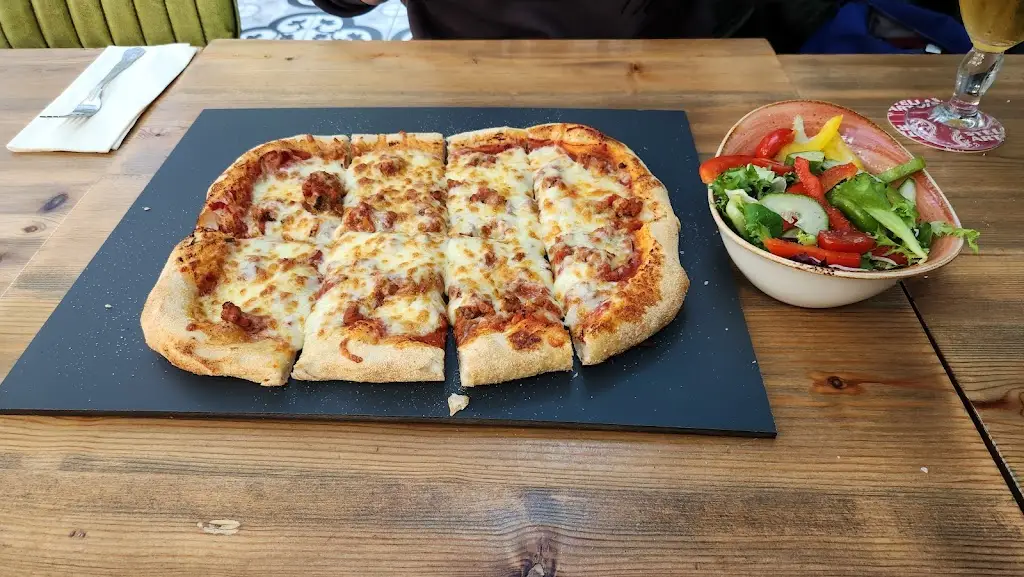 Russ P_The Glasshouse at Charlottes_Filey_review