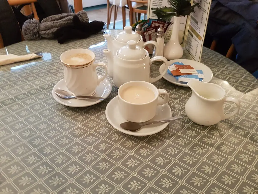 Menu_The Pines Coffee Lounge & Diner_Filey_imagen_8