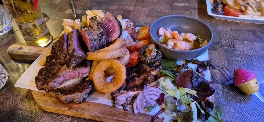 Sally Lee_Bennys bar & grill filey_Filey_review