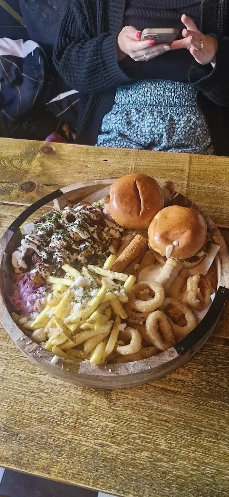 mark smith_Bennys bar & grill filey_Filey_review