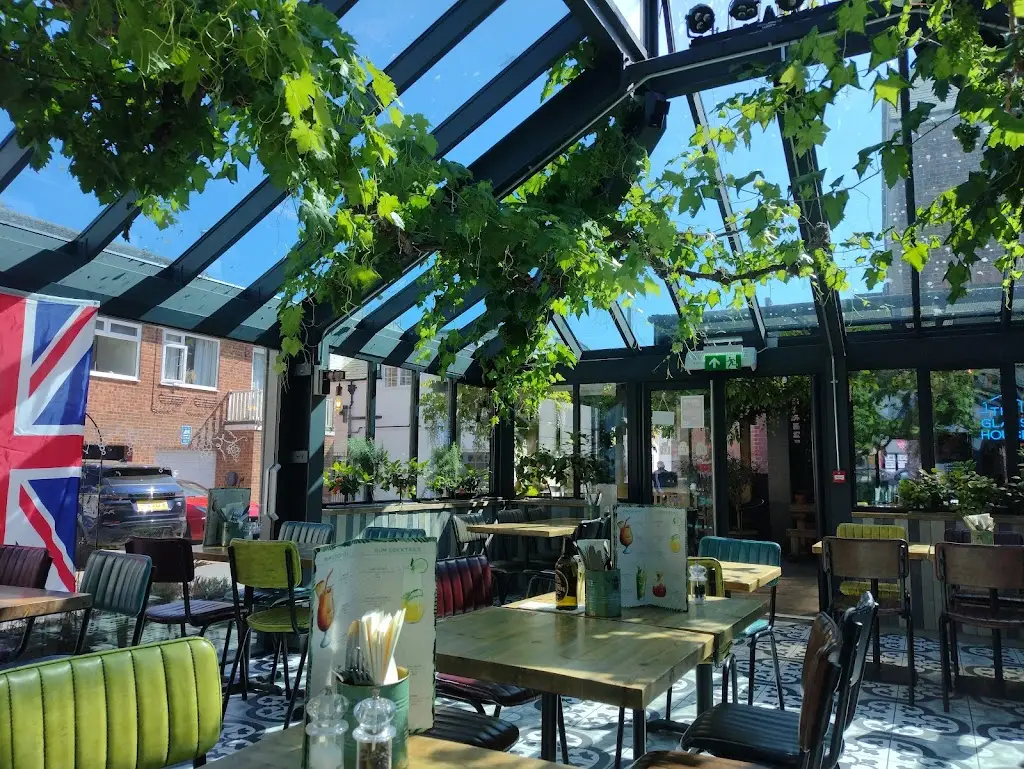 Debbie Jay_Glasshouse_Filey_review