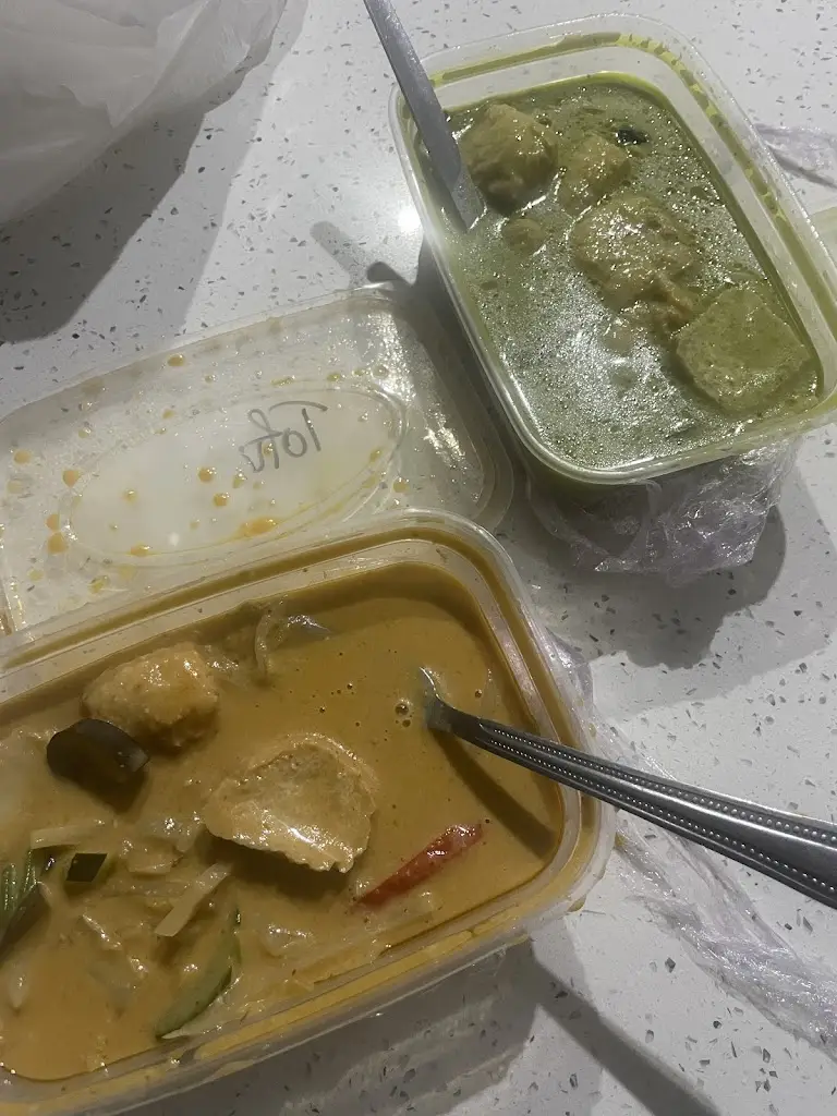 Abigail Watt_Thailicious_Aylesbury_review