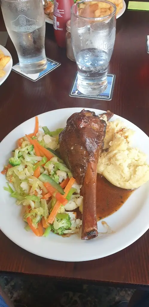 andrew warner_The Star_Filey_review