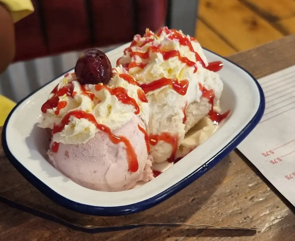 Lou Hannah_The Works_Aylesbury_review