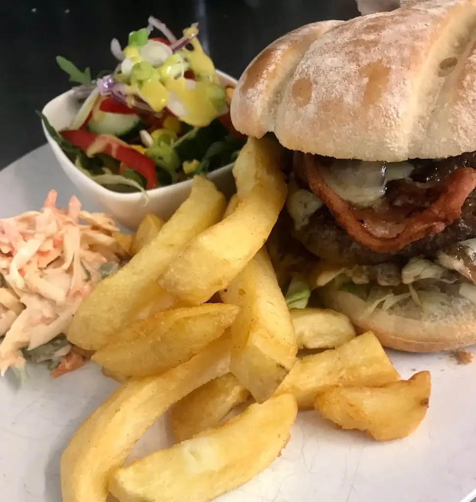 Gulliver's Wife Café_Felixstowe_slider_image_3