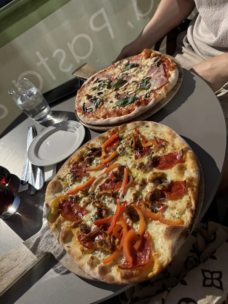 Alexandra Harsan_Café Bencotto_Felixstowe_review