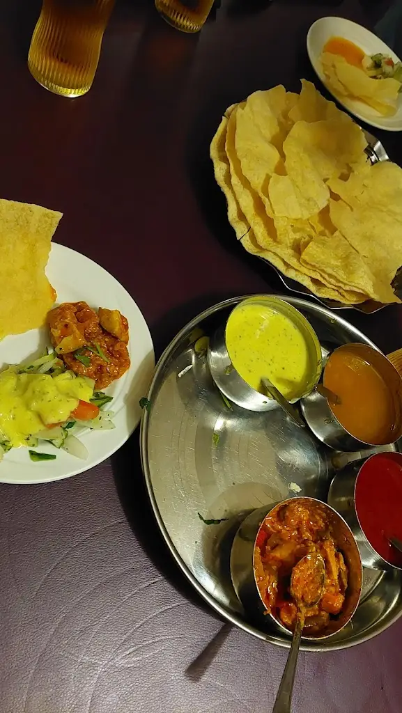 Menu_Bombay Nite_Felixstowe_image_2