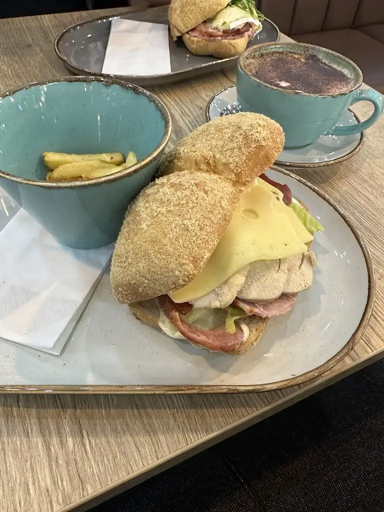 Menu_Iannellis_Aylesbury_image_8