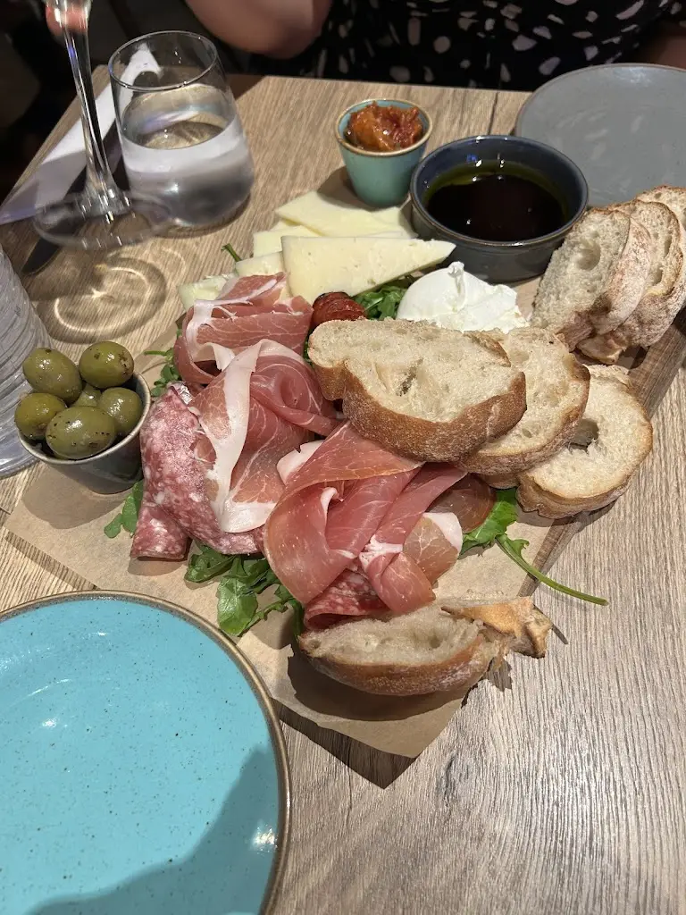 Kev C_Iannellis_Aylesbury_review