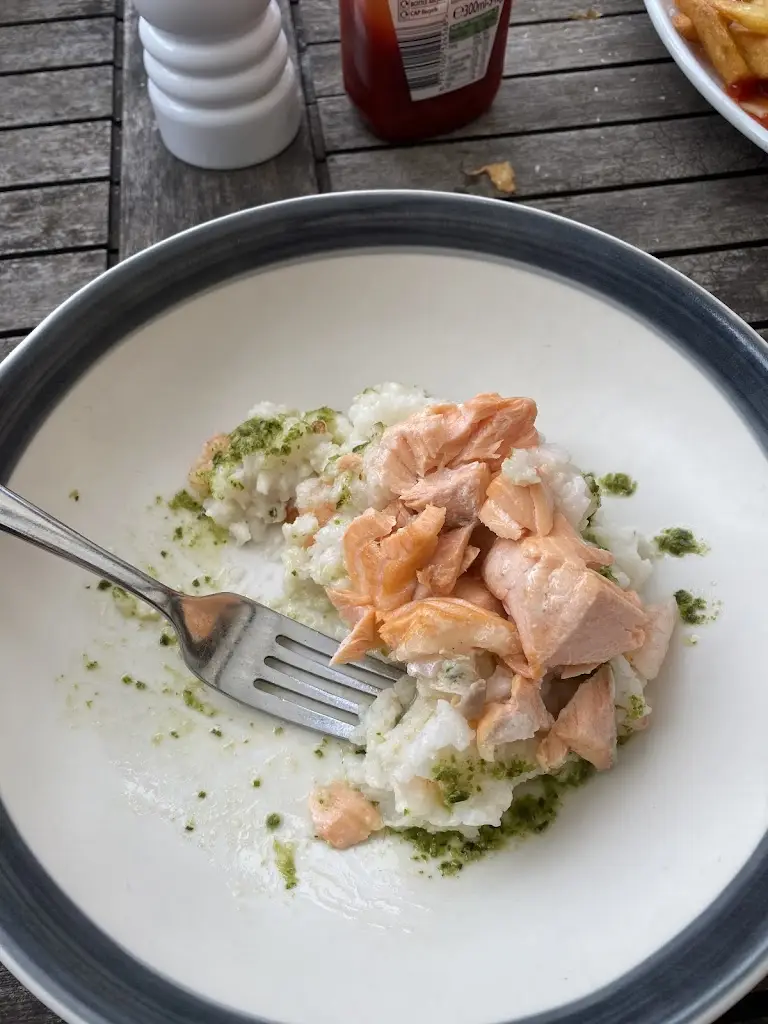 jonathan nicholl_The Mariners Freehouse_Felixstowe_review