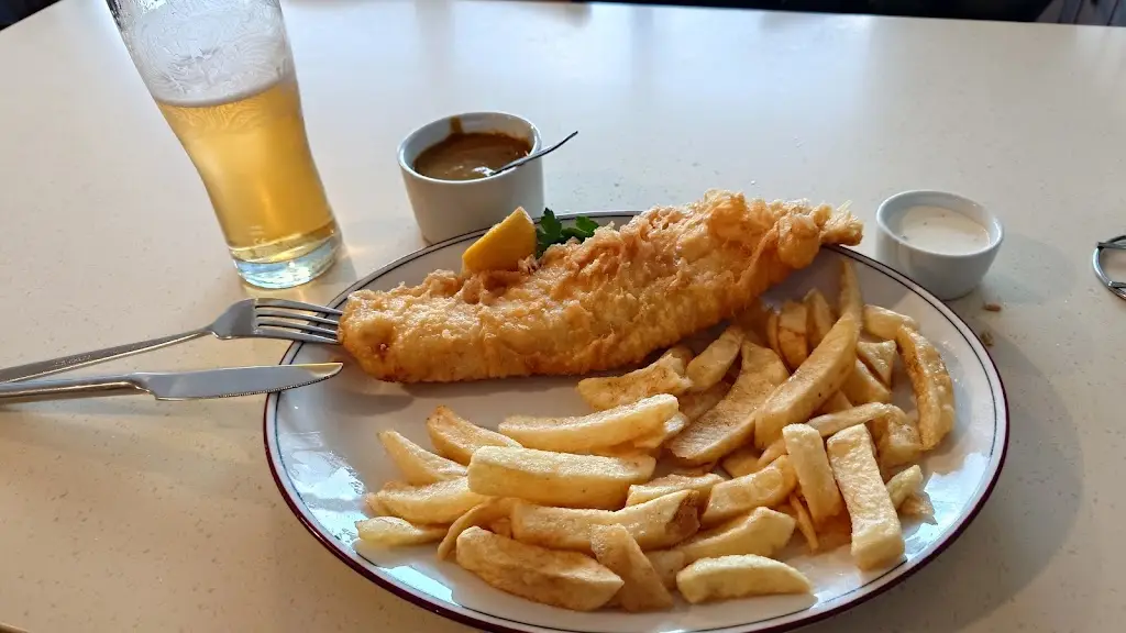 martyn 2009_Fish Dish Fish & Chips Restaurant_Felixstowe_review