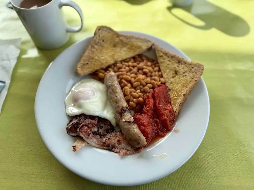 Matthew Reynolds_View Point Cafe_Felixstowe_recensione