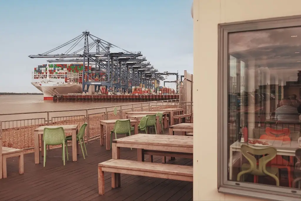 View Point Cafe_Felixstowe_slider_image_1