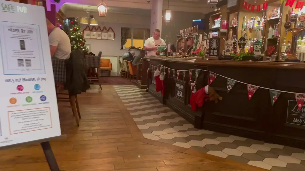 Owl & Pussycat_Felixstowe_slider_image_2