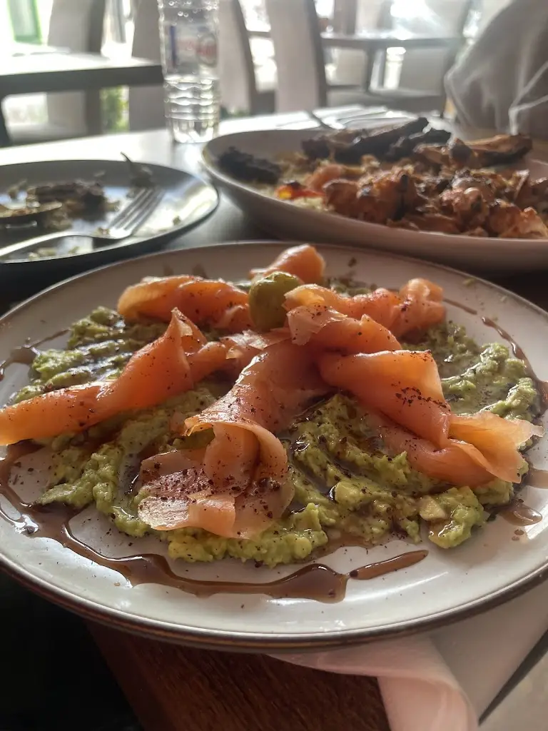 shay_Kuzzu Turkish Bar & Grill_Aylesbury_review