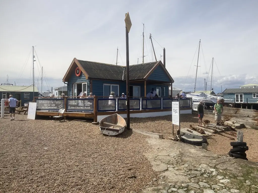 simon curtis_Winkles at the Ferry_Felixstowe_review