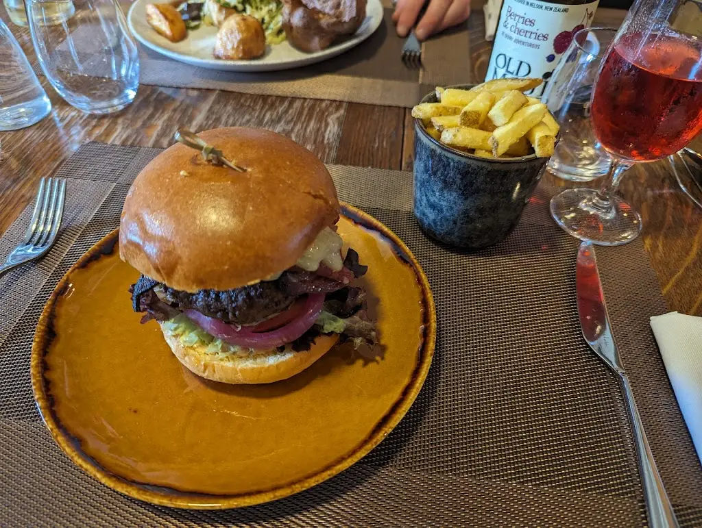 Menu_The Three Horseshoes_Fordham_image_7