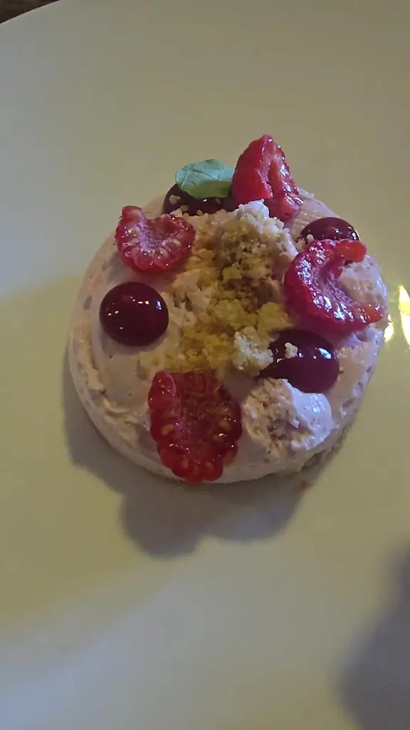 The Three Horseshoes_Fordham_slider_image_2