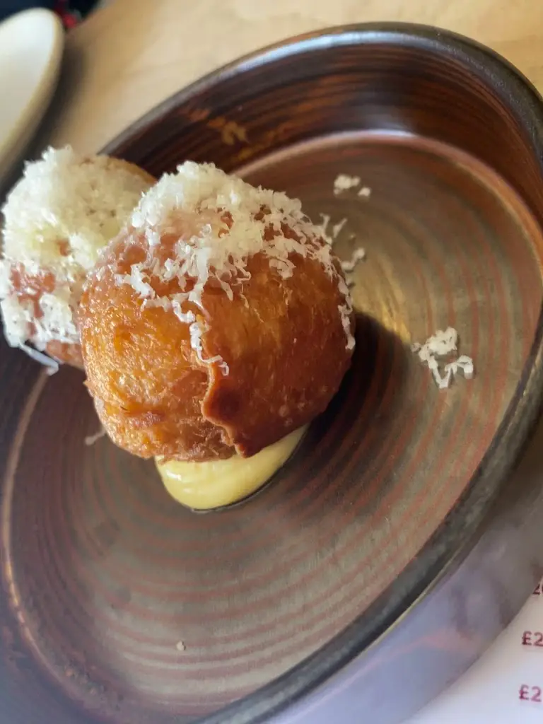 The Red Lion_Freshwater_slider_image_2