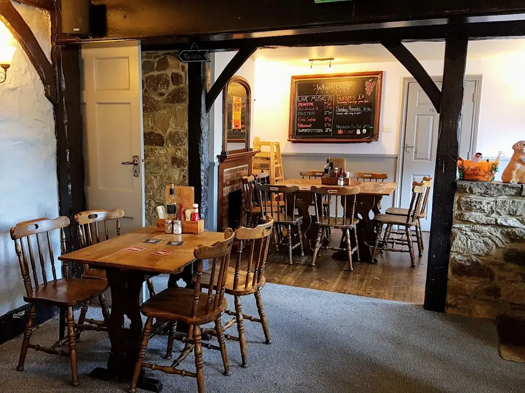 The Vine Inn restaurant in Freshwater