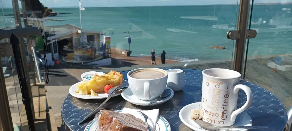 Colwell Captains Cabin Cafe_Freshwater_slider_image_2