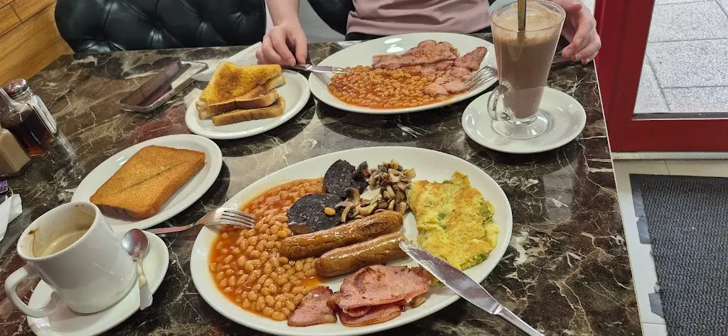 Ian Dexter_Furnace Green Cafe_Furnace Green_review