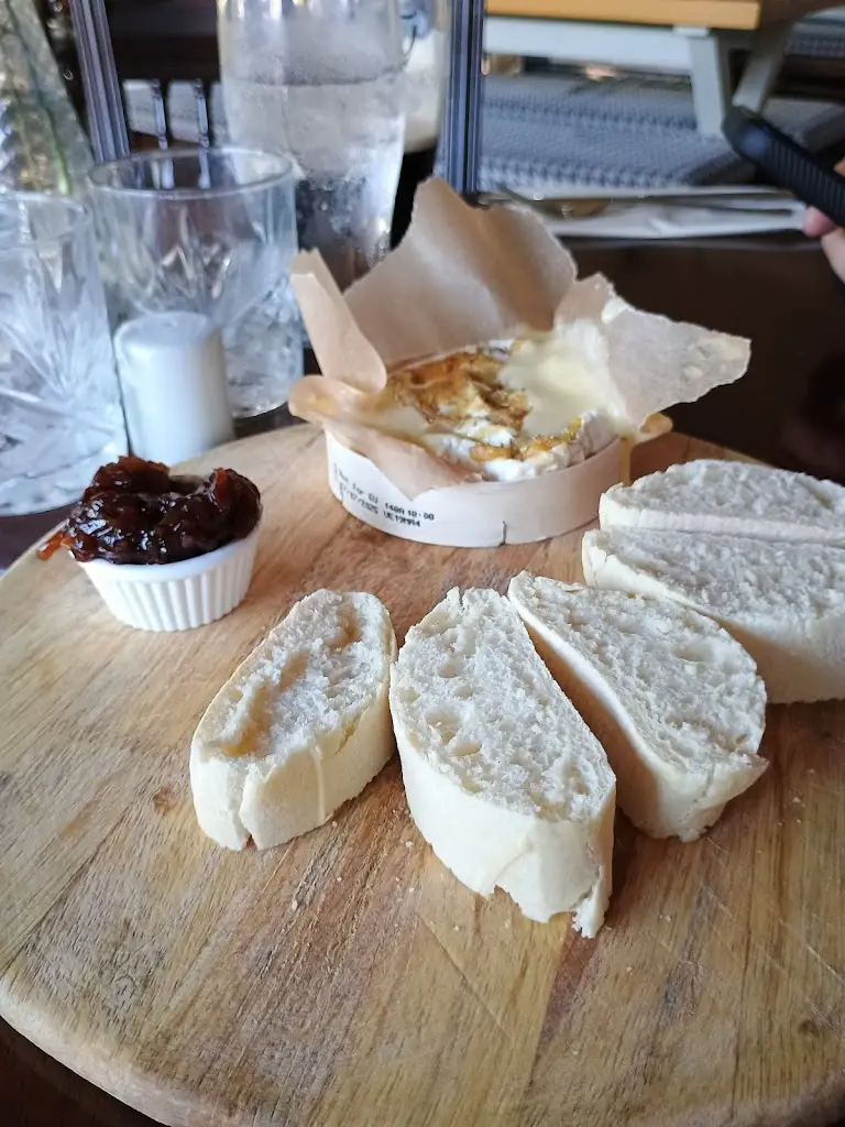 Dawn Fallaize_Hat & Rabbit Fulbourn_Fulbourn_review