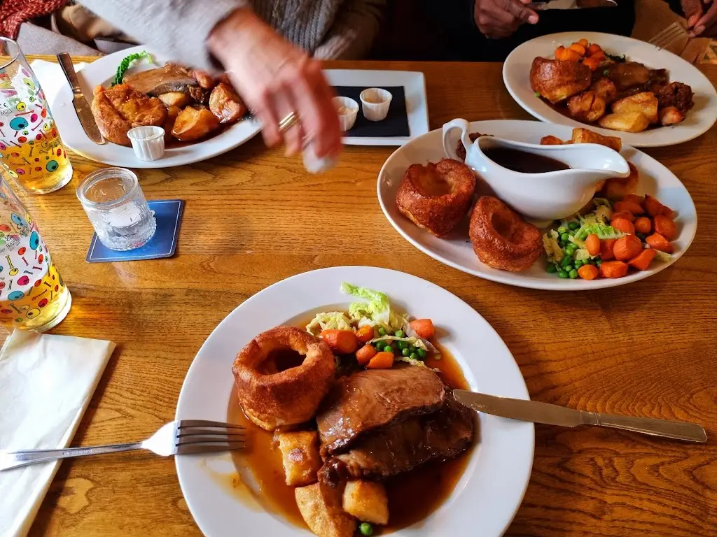 Cyrus V-N_Hat & Rabbit Fulbourn_Fulbourn_review