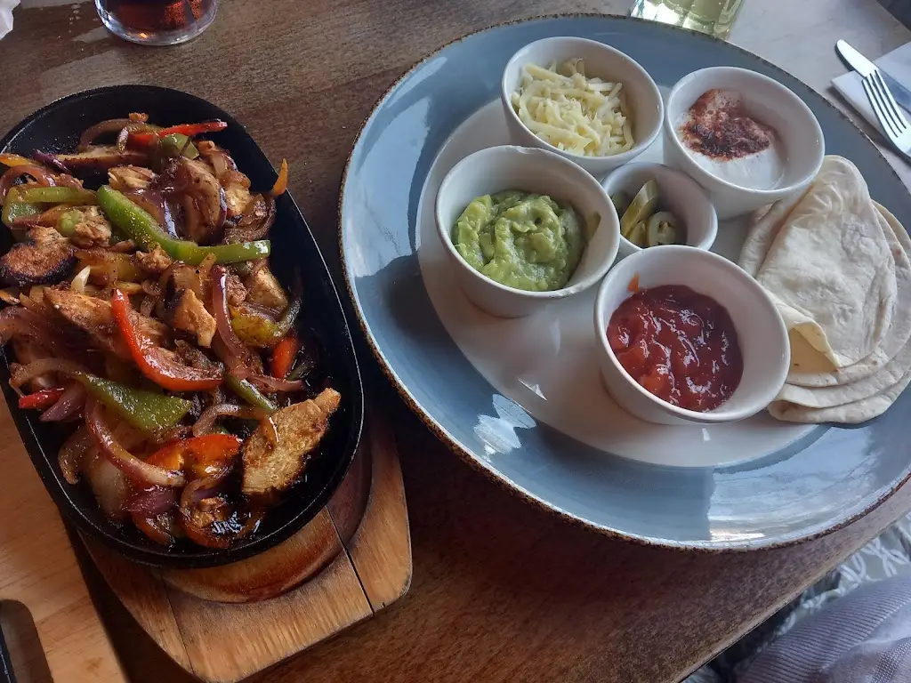 Karen Baker_Robin Hood_Fulbourn_review